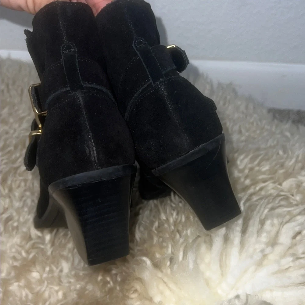 DOLCE VITA RAYNER SUEDE HEELED SUEDE BOOTIE - Picture 4 of 10